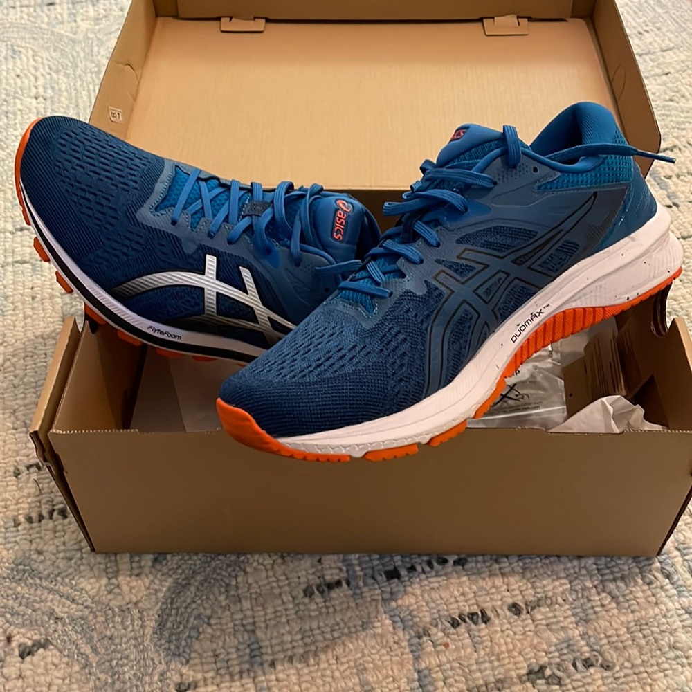 ASICS GT1000 10 Running Shoes